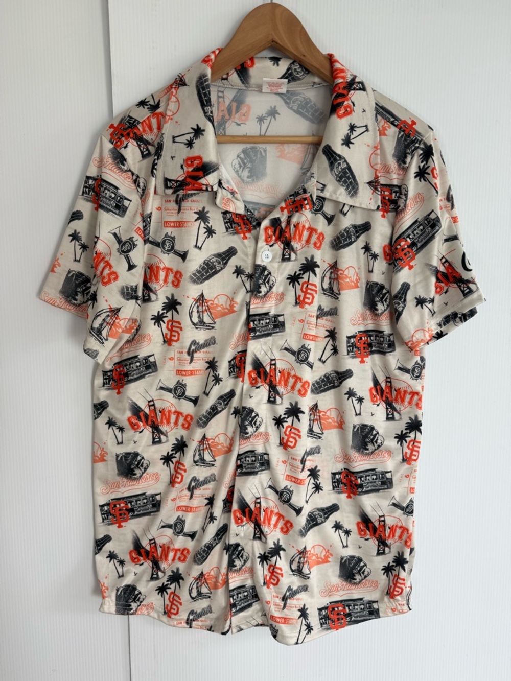 SF GIANTS Button Down Shirt